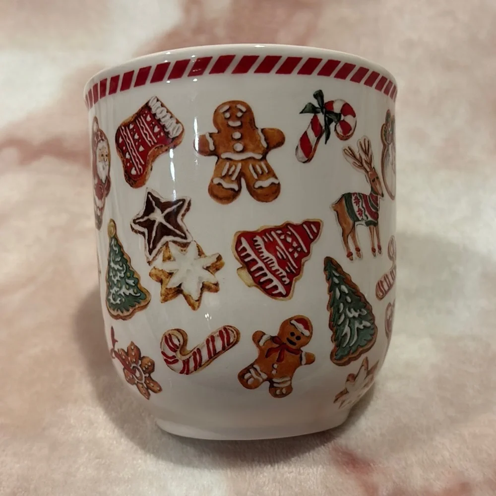 Sur La Table Festive Holiday Gingerbread Cookies Christmas Ceramic Mug 14oz NWT